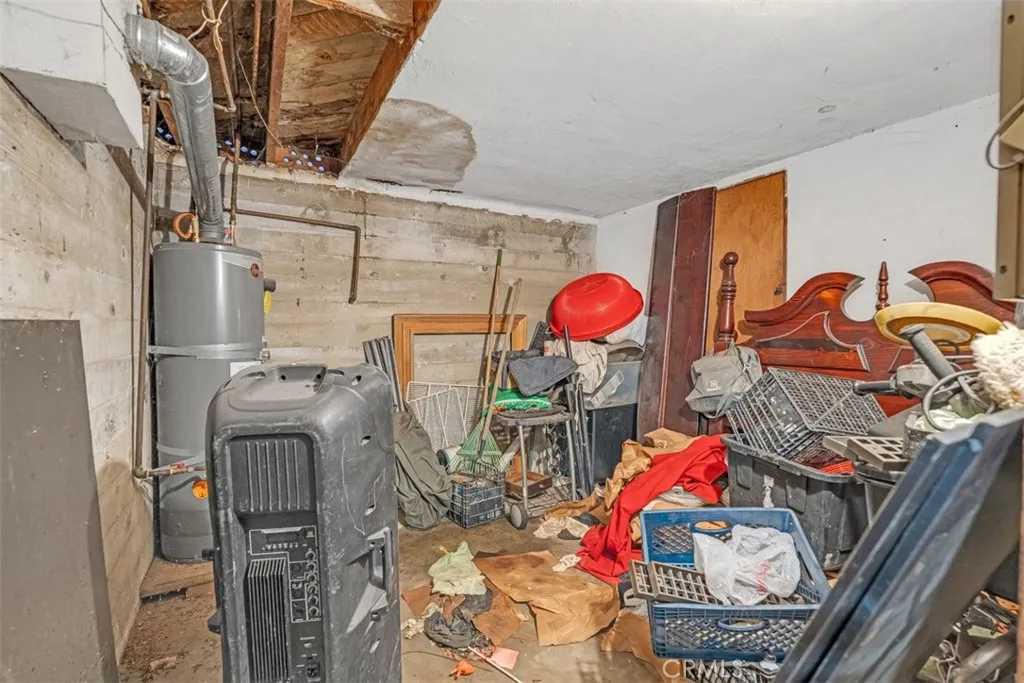 120 N Bonnie Beach Place, East Los Angeles, California 90063 home-pic-43